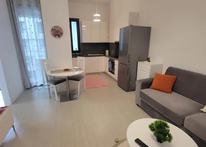 Square 21 Number 6 Apartamento Tirana